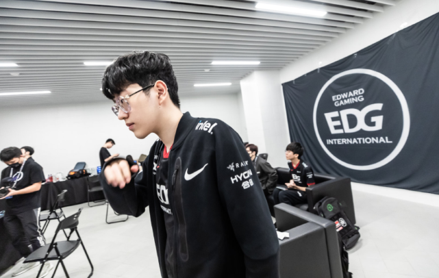 这种无私特 这种无私特