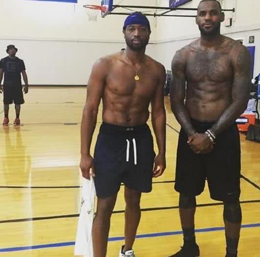 50万索赔 50万索赔